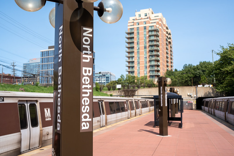 Plataforma de North Bethesda Metro.