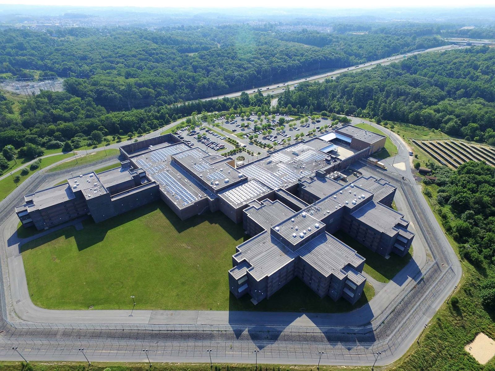 Montgomery County Correctional Facility Roof Solar Panels Overview