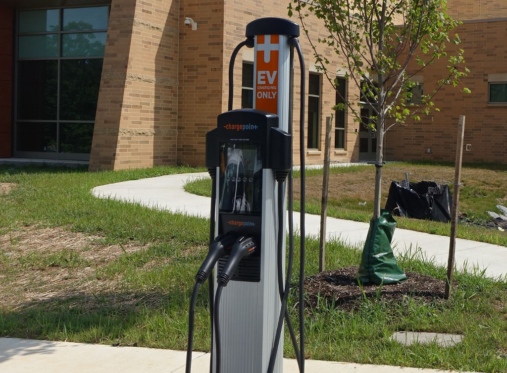 Electrical veihcle charge station