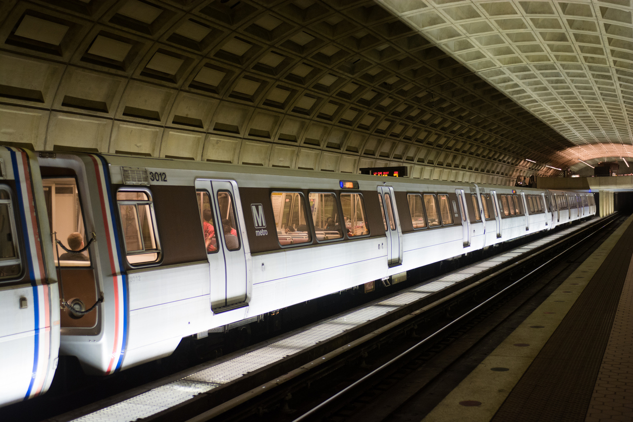 Metrorail cars in tunnel
