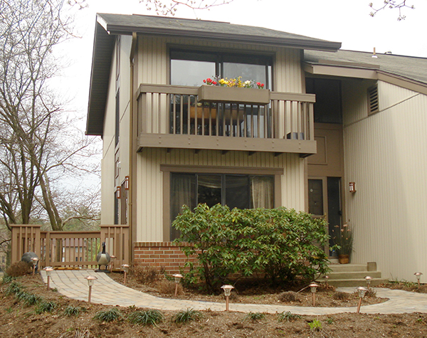 housing - accessible entrance