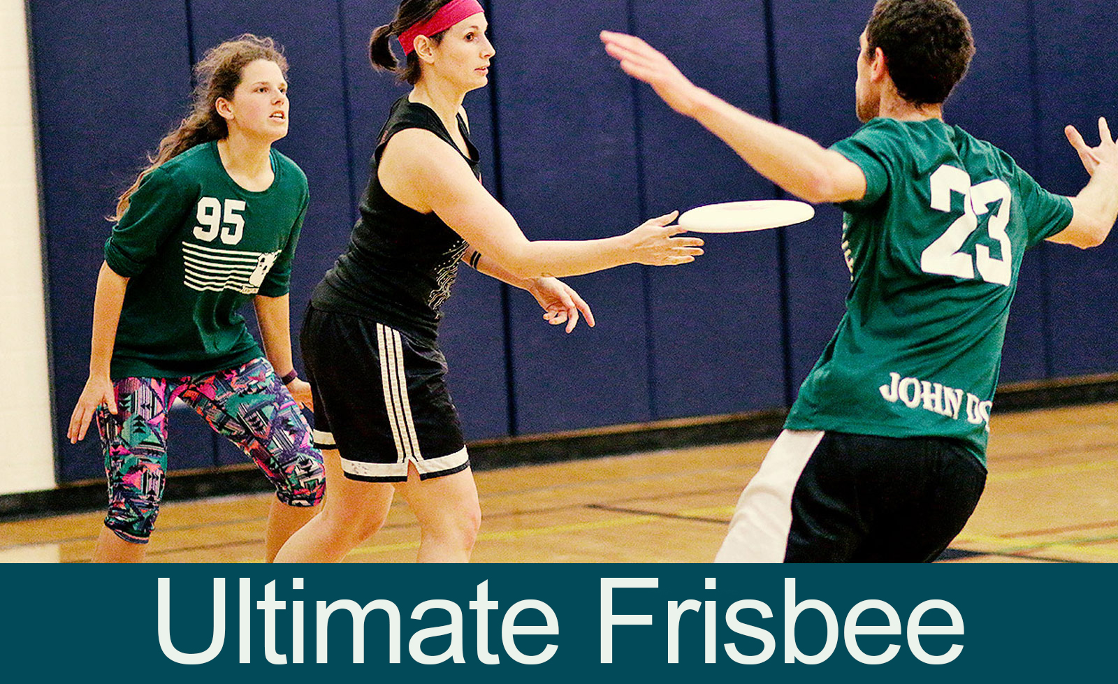 frisbee players